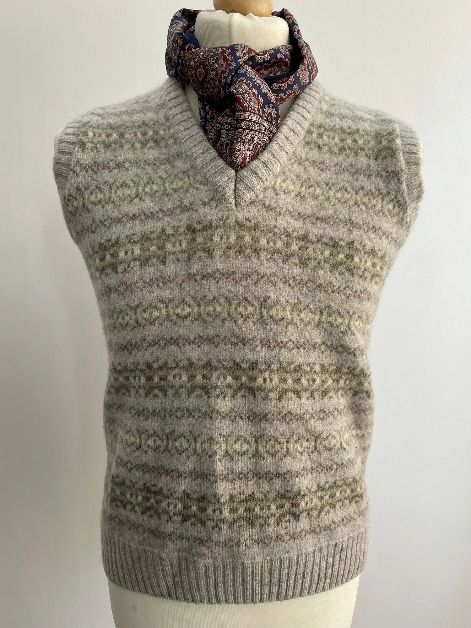 Mens 1970s Grey Wool Fair Isle V-Neck Tank Top - Size S